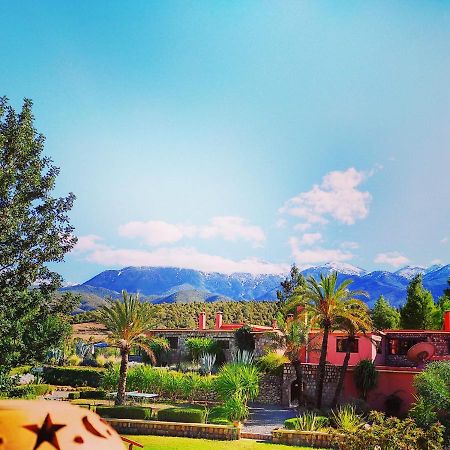 La Bergerie Auberge & Restaurant ウリガン エクステリア 写真