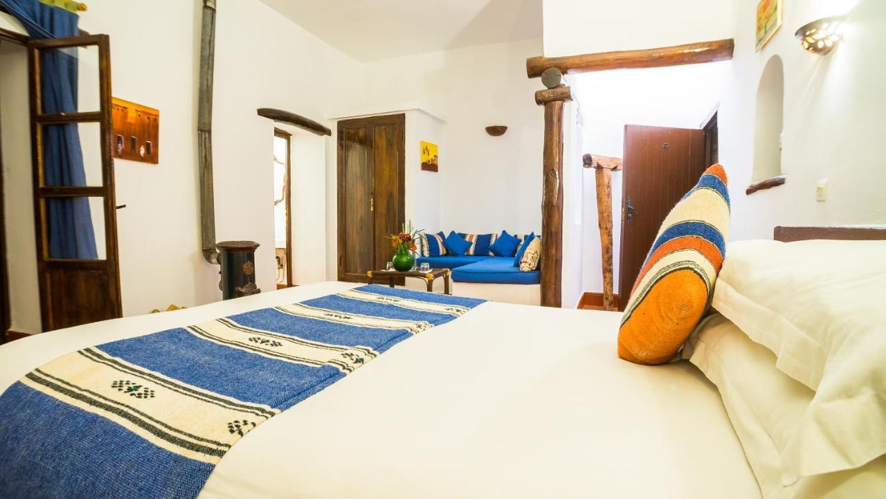 La Bergerie Auberge & Restaurant ウリガン エクステリア 写真