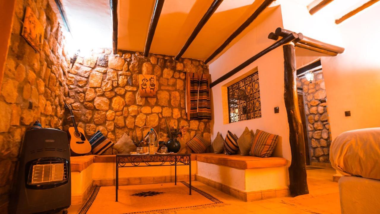 La Bergerie Auberge & Restaurant ウリガン エクステリア 写真