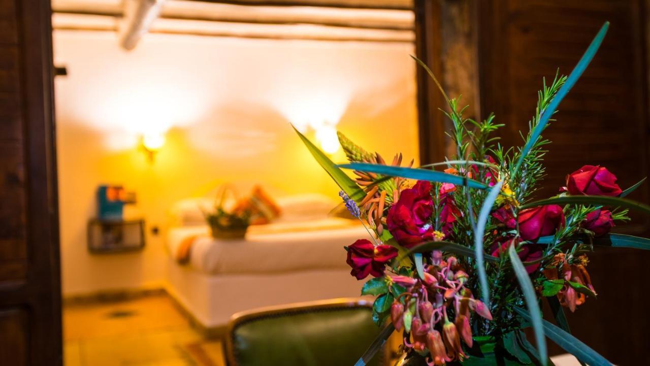 La Bergerie Auberge & Restaurant ウリガン エクステリア 写真