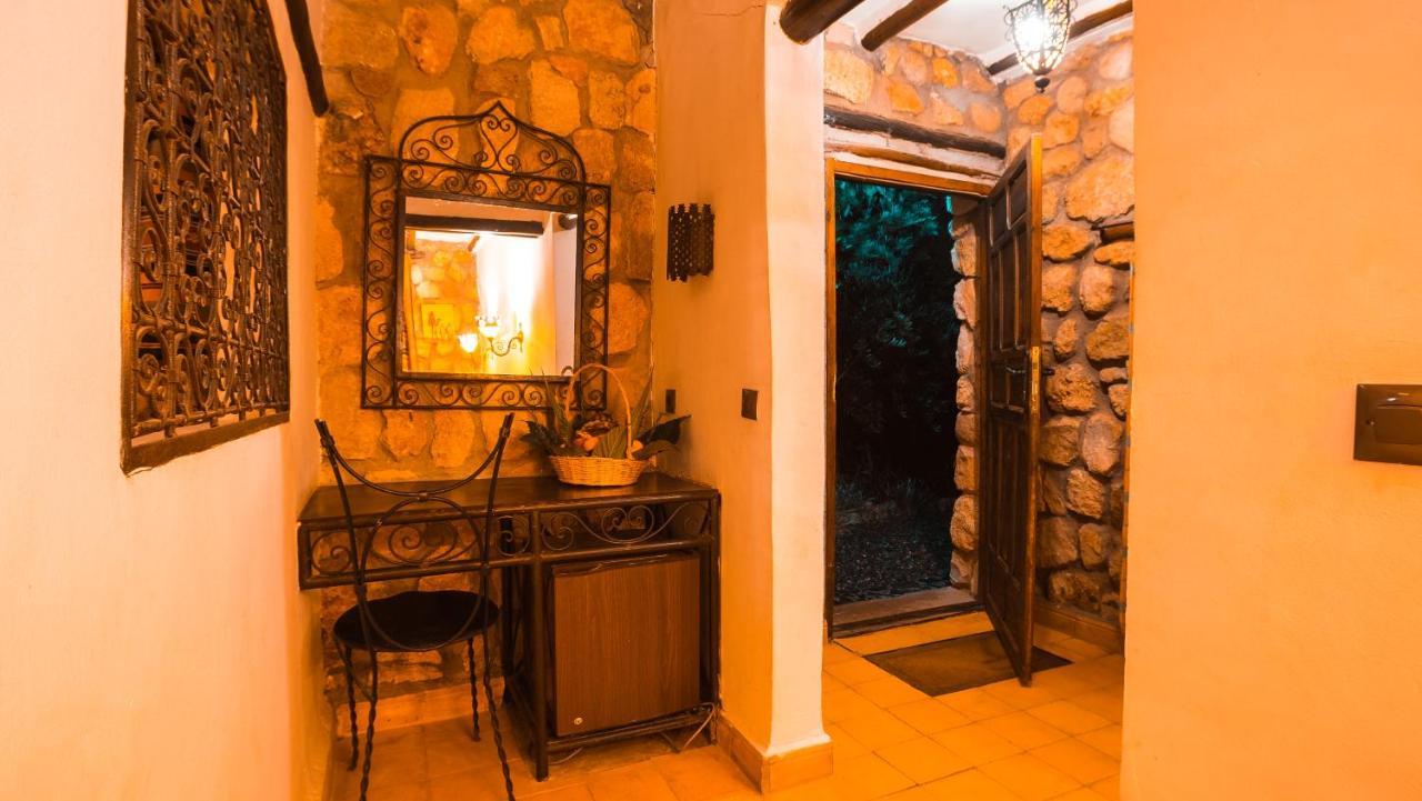 La Bergerie Auberge & Restaurant ウリガン エクステリア 写真