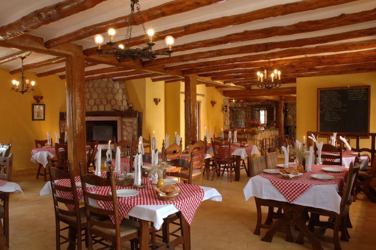 La Bergerie Auberge & Restaurant ウリガン エクステリア 写真