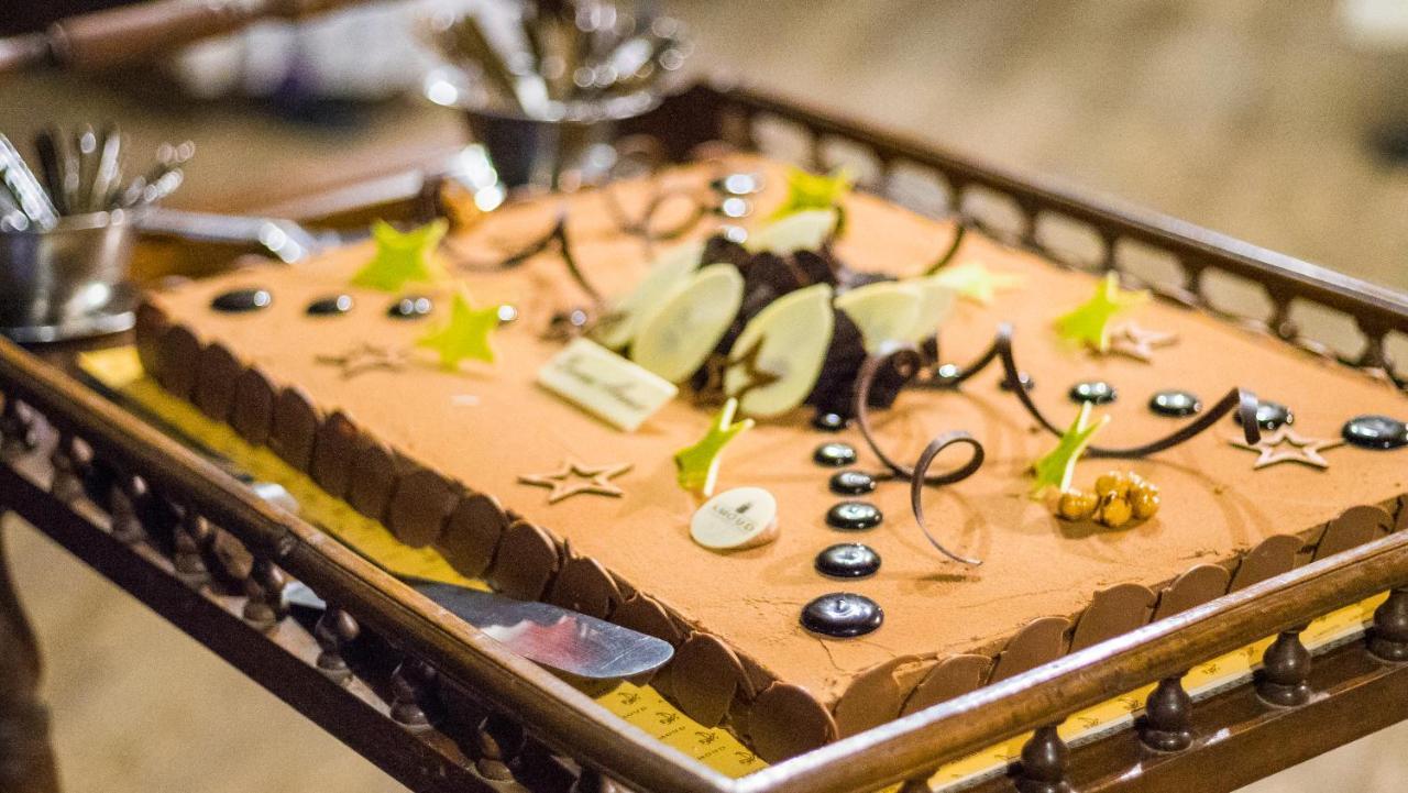 La Bergerie Auberge & Restaurant ウリガン エクステリア 写真